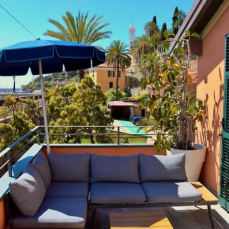 Acqua Di Mare Oda ve Kahvaltı 4*