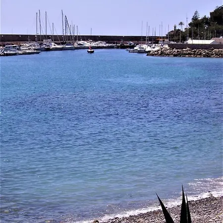 Acqua Di Mare 보르디게라