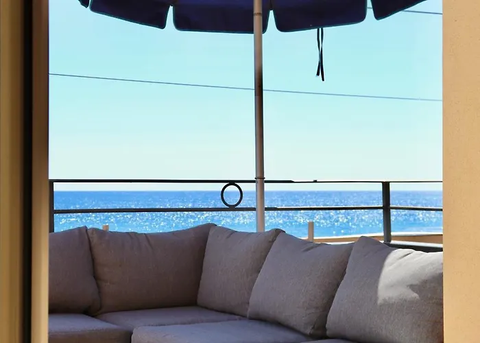 Acqua Di Mare Bed & Breakfast 4*